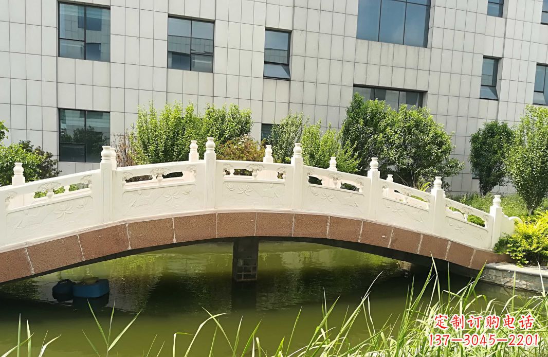 青海手工制作的汉白玉石拱桥雕塑