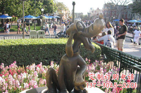 青海公园卡通小狗动物铜雕