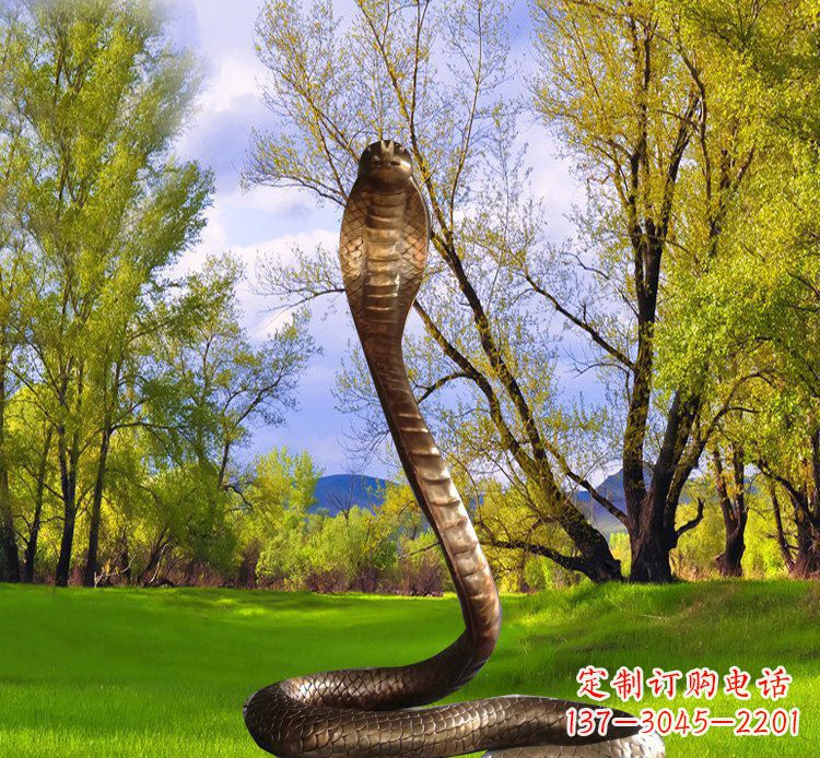 青海铜质眼镜蛇动物雕塑