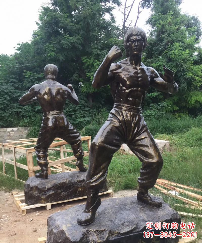 青海荣耀李小龙,经典之作——“功夫之王”铜雕塑