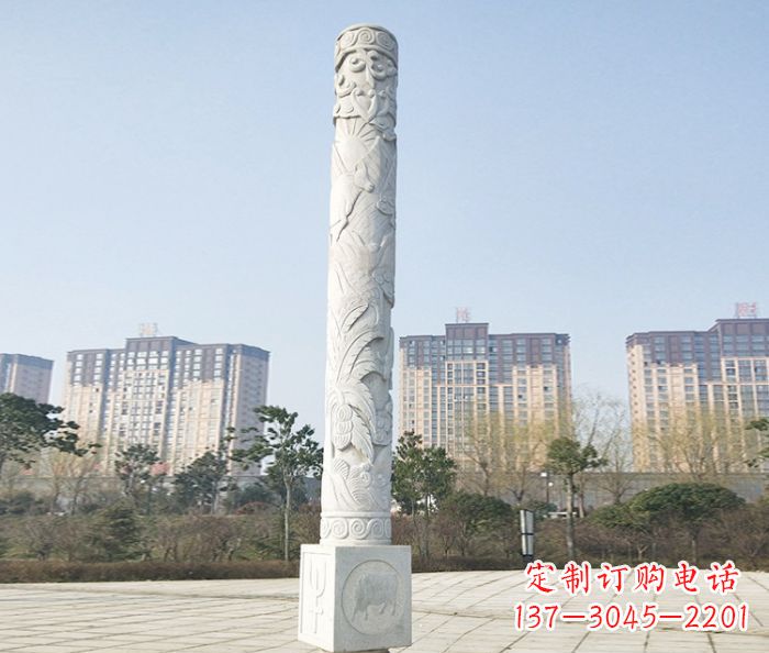 青海真实而细腻的大理石龙柱石雕