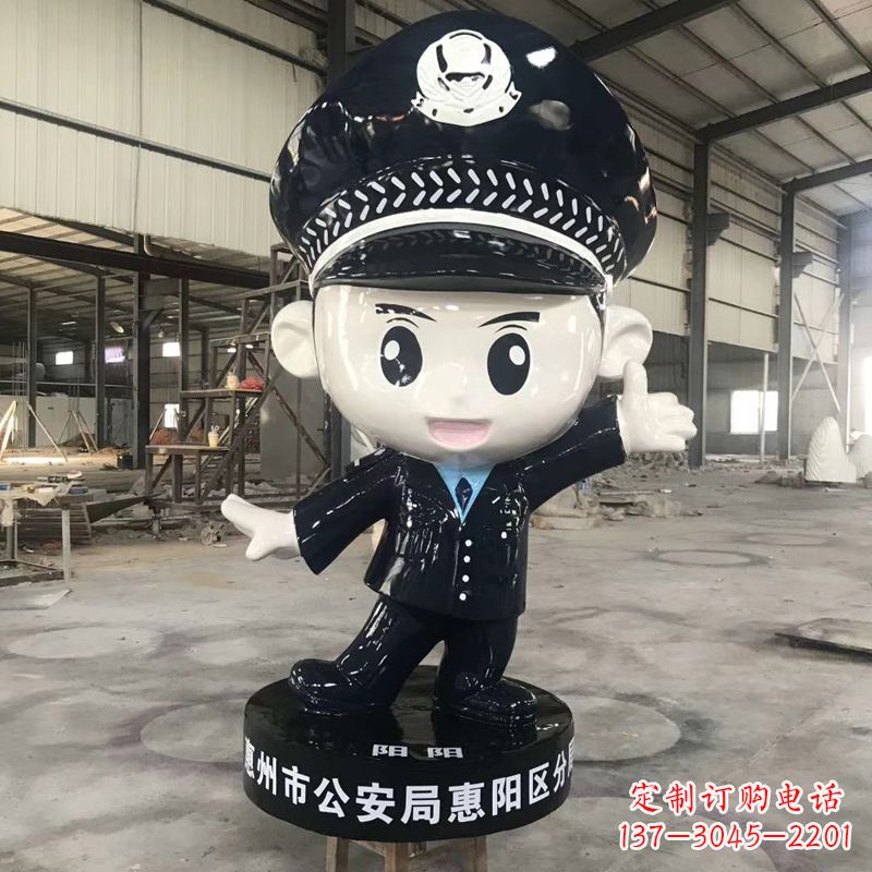 青海可爱的警察卡通雕塑