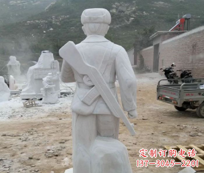 青海来自中领雕塑的经典定制雷锋雕塑