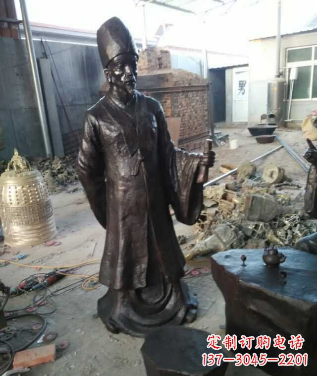 青海精美雕塑，展现古代名医李时珍的传奇