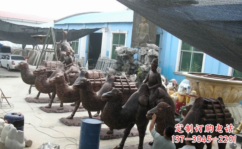 青海骆驼公园动物铜雕魅力无限