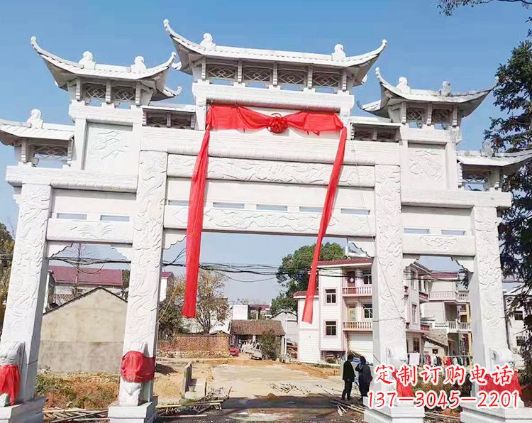 青海三门三楼石雕牌坊:专业定制牌坊雕塑