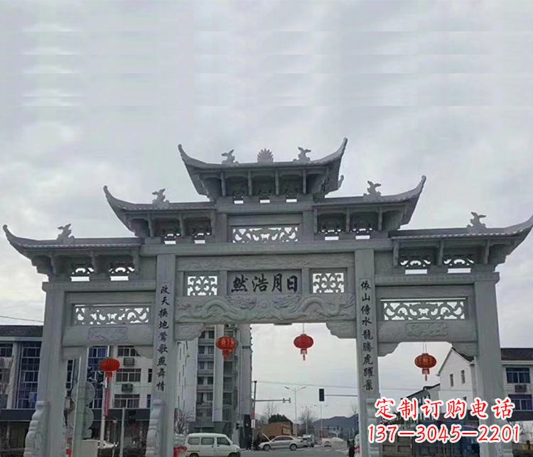 青海三门五楼石牌坊:精美石雕艺术