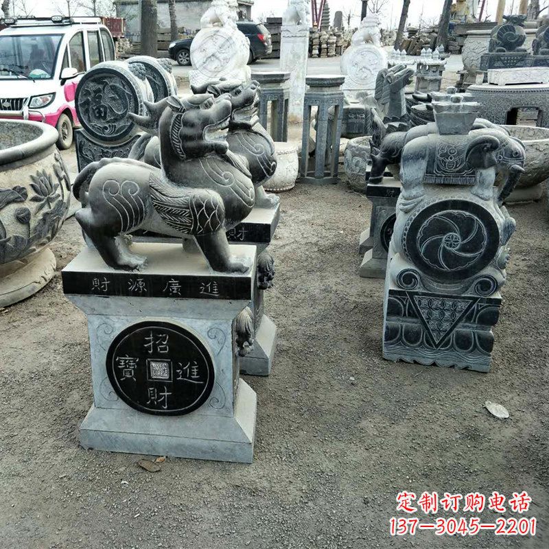 青海中领雕塑拥有一支由经验丰富的石雕大师组成…