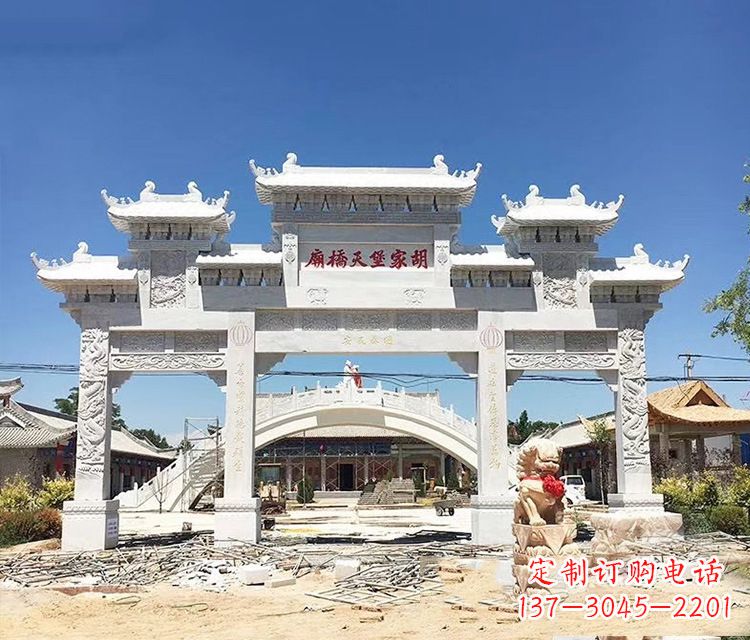 青海石牌坊的雕刻