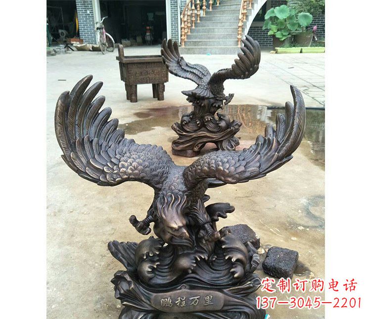 青海铜雕园林飞鹰动物雕塑