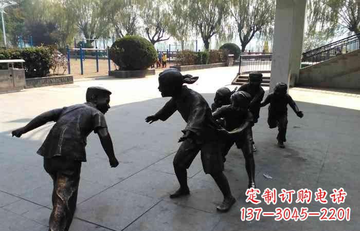 青海玩老鹰捉小鸡的儿童铜雕222