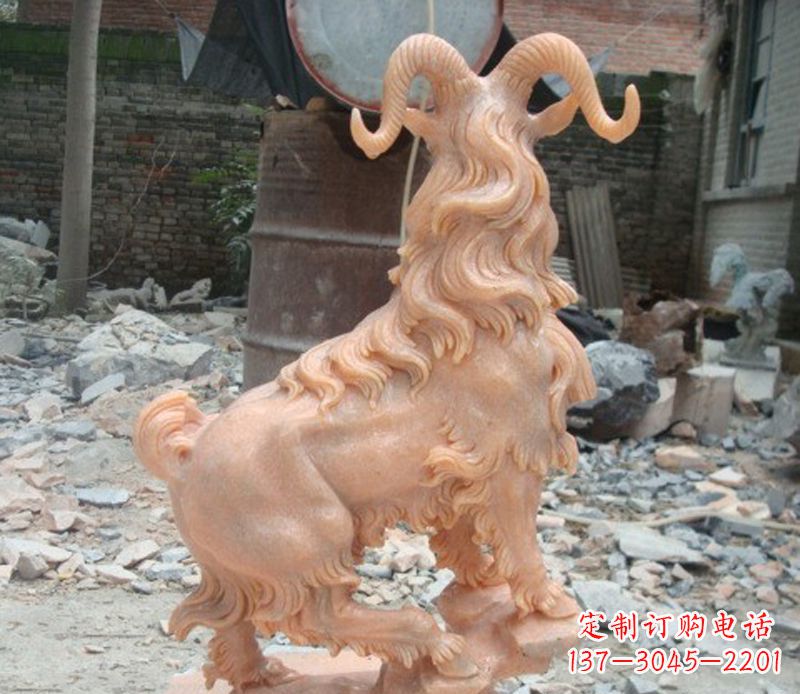 青海晚霞红山羊石雕