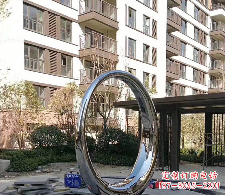 青海小区不锈钢镜面圆环雕塑