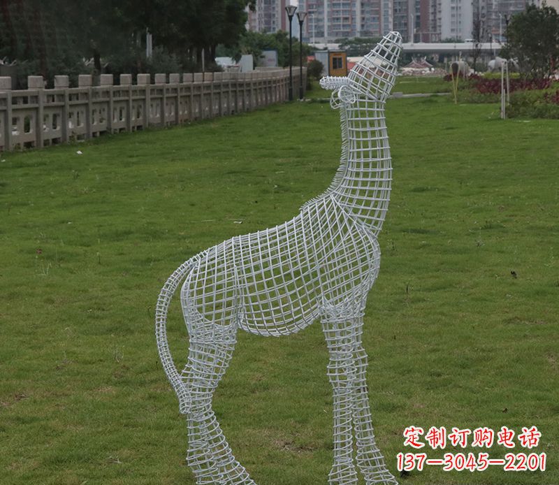 青海园林镂空仰头麋鹿不锈钢雕塑