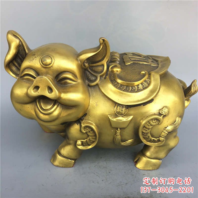 青海招财卡通猪铜雕-企业商场美陈动物生肖风水雕塑摆件