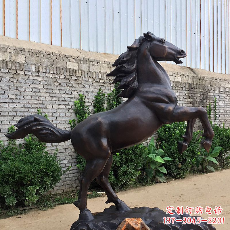 青海铸铜马儿雕塑