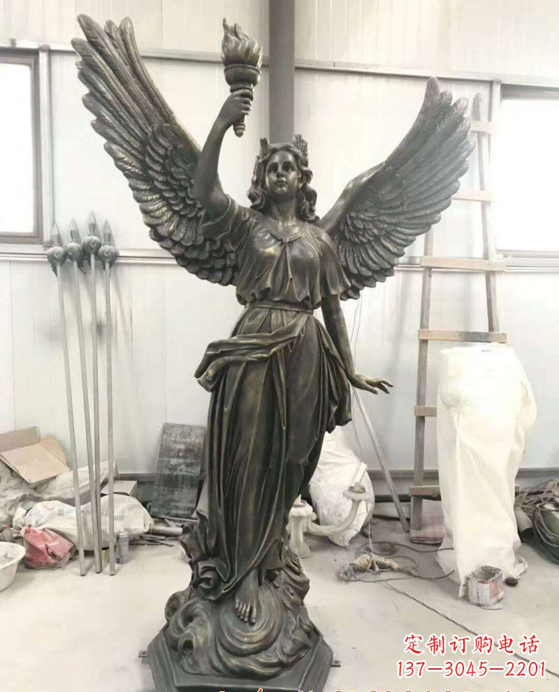 青海自由女神像铜雕